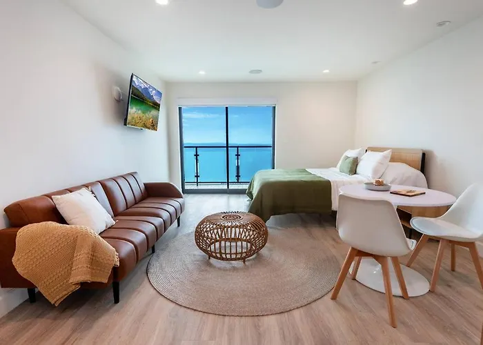 Coastal Comfort Retreat 1-Bed