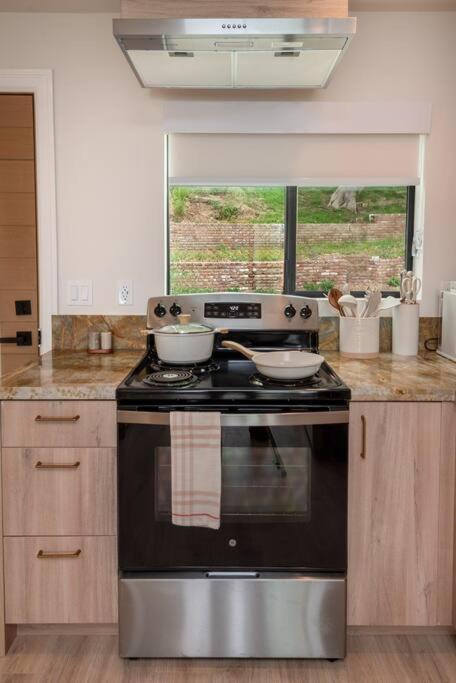 Coastal Comfort Retreat 1-bed * Los Angeles