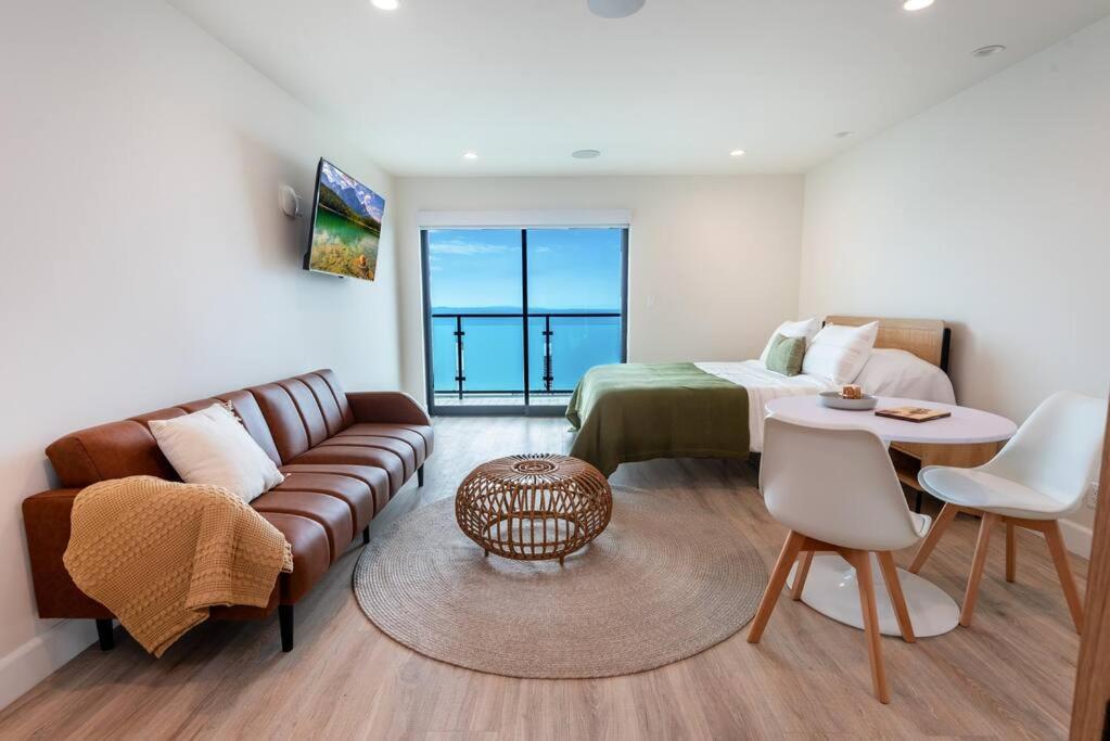 Coastal Comfort Retreat 1-bed Apartment Los Angeles